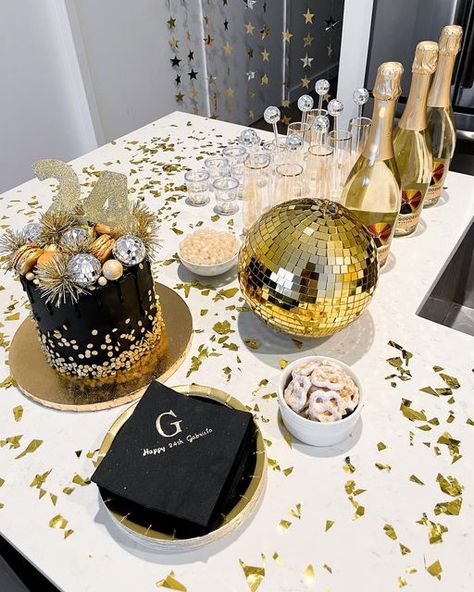 Golden Birthday Appetizers, Golden 24th Birthday, Golden 20th Birthday Ideas, Youre So Golden Birthday, 21 Golden Birthday Ideas, Golden 21st Birthday, 27th Golden Birthday Ideas, 25th Golden Birthday Ideas, Golden Birthday Decoration Ideas