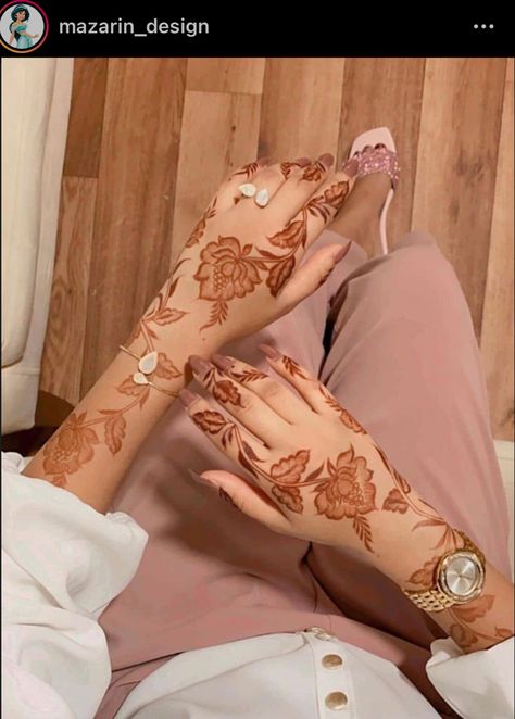 Pakistani Henna Designs, Cute Henna Designs, Red Henna, Arabic Henna Designs, Floral Henna Designs, Tato Henna, Modern Henna, Henna Tattoo Designs Hand, Henna Art Designs