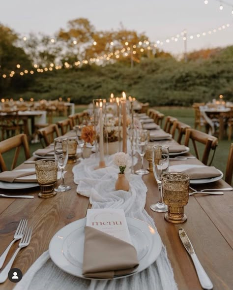 At Home Wedding Reception Decorations, Wedding Table Scape Ideas, Katib Kitab, Toffee Wedding, Boho Wedding Table Decorations, Wlw Wedding, Boho Wedding Table, Long Table Wedding, Wedding Table Designs