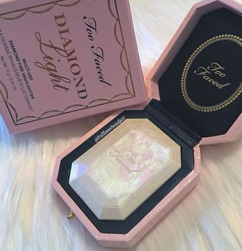 Fancy Makeup, Kesha, Luxury Makeup, Makeup Items, Pretty Makeup, Too Faced, Aesthetic Makeup, Cute Makeup, Makeup Skin Care