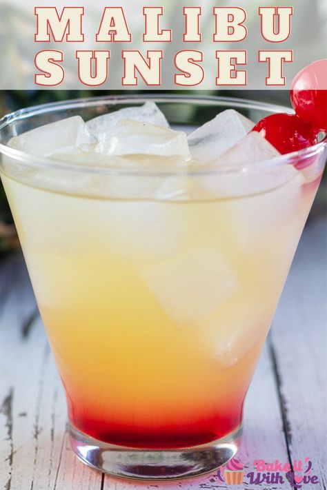 Malibu Sunset Cocktail Recipe, Malibu Sunset Cocktail, Sunset Cocktail Recipe, Cocktails With Malibu Rum, Drinks With Pineapple Juice, Malibu Rum Drinks, Malibu Pineapple, Malibu Cocktails, Coconut Rum Drinks