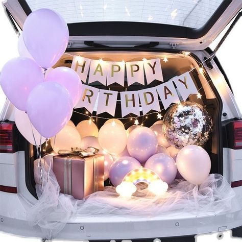 Car Trunk Proposal Ideas, Car Anniversary Ideas, Car Decoration For Anniversary Surprise, Minimal Balloon Decor, Road Trip Birthday Ideas, Birthday Trunk Decoration, Car Trunk Decorating Ideas, Birthday Celebration In Car, Car Bday Decorations