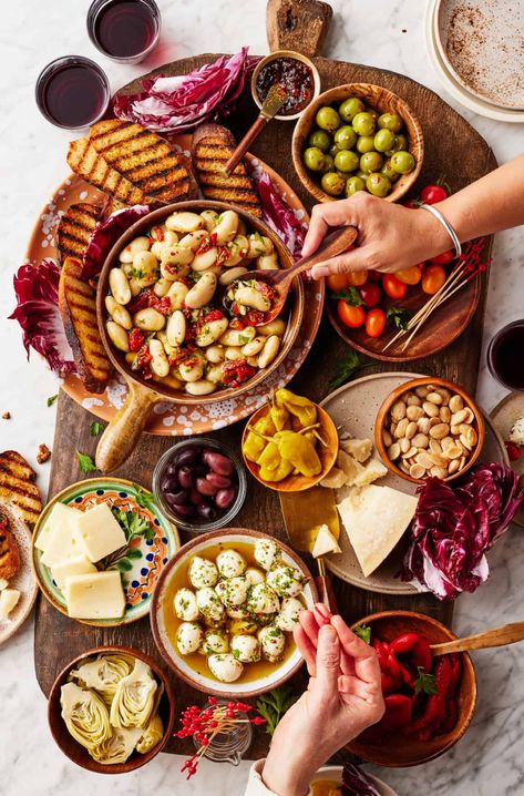 Antipasto Platter - Love and Lemons Mediterranean Starters, Antipasta Platters Italian, Italian Lunch Aesthetic, Italian Starters Appetizers, Italian Food Appetizers, Italian Buffet Ideas, Italian Party Food, Vegetarian Entertaining, Italian Appetizers Party