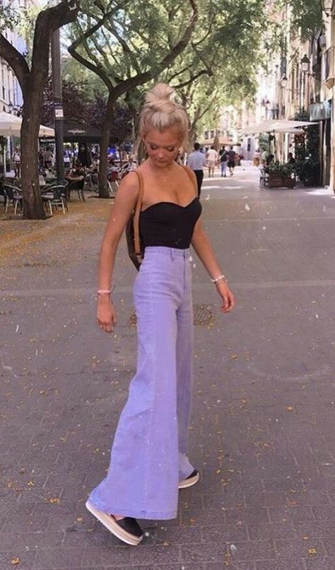 Summer Flares Outfit, Purple Flare Jeans Outfit, Fits With Purple Pants, Outfit Ideas Purple Pants, Hslot Purple Outfit, Purple Bell Bottoms Outfit, Purple Pants Outfit Summer, Purple Tour Outfits, Purple Jeans Outfit Ideas