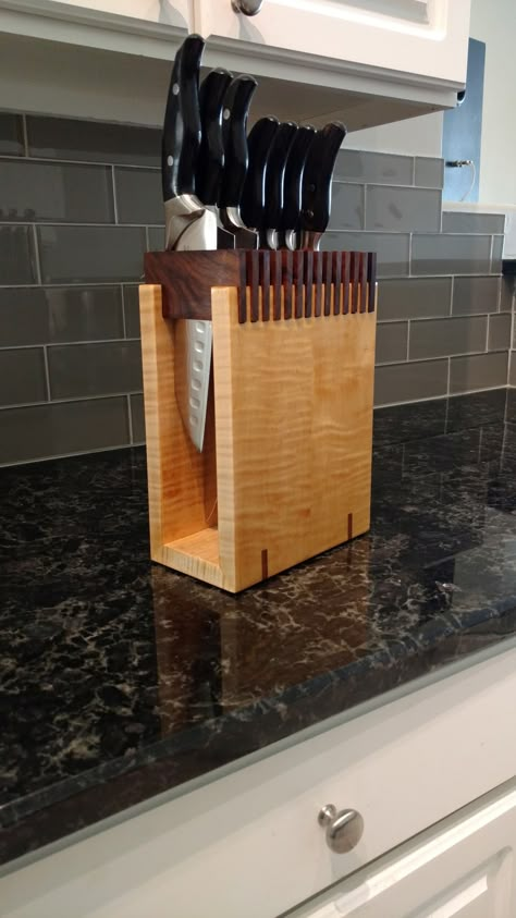 Knife Block Diy, Knife Blocks, Diy Knife, Wooden Knife, Carpentry Projects, Knife Storage, Woodworking For Kids, Knife Holder, Wood Carving Patterns