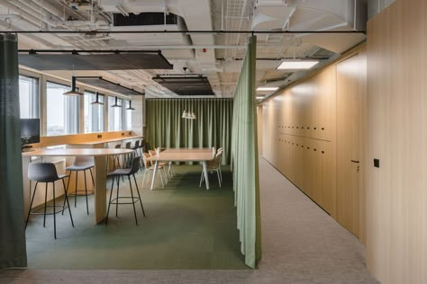 Innovative Office Space, Multifunctional Space, Studio Interior Design, Flexible Space, Studio Interior, Office Interior Design, Office Interior, Madrid Spain, Meeting Room