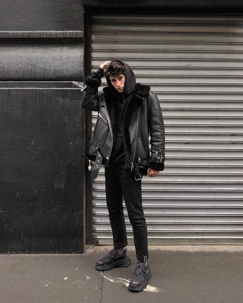 Marc Forne Balenciaga Outfit Men, Balenciaga Triple S Outfit Men, Balenciaga Triple S Outfit, Techware Fashion, Triple S Outfit, Balenciaga Shoes Mens, Timberland Outfits Women, Balenciaga Triple S Black, Marc Forne