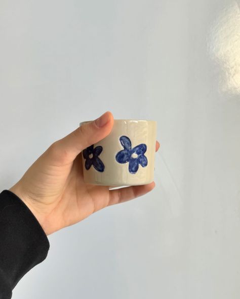 Blue flowers on my cup 🥹 #handmade #ceramics #pottery #underglaze #underglazepainting #flowers #coffee #coffeetime #coffeeholic Handmade Coffee Cup, Hand Made Ceramics, Handmade Cups Ceramic Pottery, Cup Ceramic Design, Homemade Ceramics, Diy Coffee Cup, Pottery Underglaze, Espresso Cups Ceramic, Ceramic Underglaze