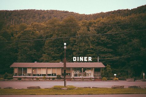 Phoenicia Diner, Midwest Emo, Between Two Worlds, American Gothic, Southern Gothic, Life Is Strange, Sam Winchester, Parking Lot, Gravity Falls