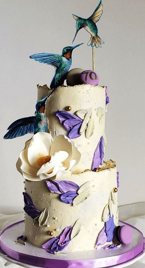 Hummingbird Decorated Cake, Humming Bird Cake Design, Hummingbird Cake Design, Bird Cake Design, Bird Theme Cake, Hummingbird Party, Hummingbird Cakes, Bird Birthday Cake, Mountain Cake