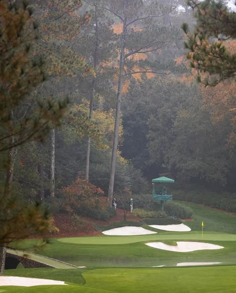 Golf Digest on Instagram: “A misty fall morning at Augusta National. While a November Masters presents different challenges, the second cut will be the biggest change…” Augusta National Golf Club Wallpaper, The Masters Aesthetic, Augusta Masters, Golf Wallpaper, Golf Aesthetics, Golf Masters, The Masters Golf, Golf Aesthetic, Golf Course Photography