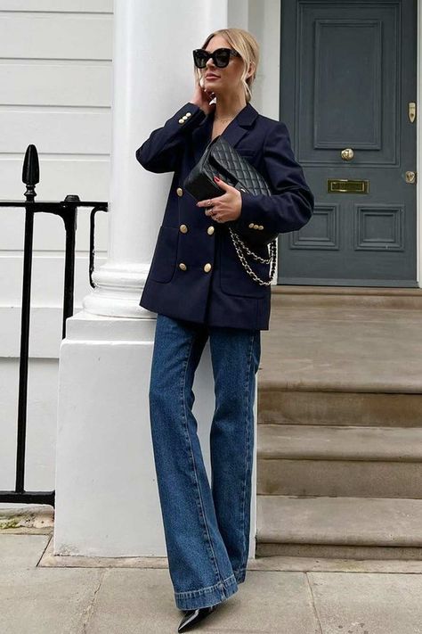 Navy Blue Blazer Outfit Women, Blue Blazer Outfits For Women, Navy Blue Dress Outfit, Navy Blue Blazer Outfit, Navy Blazer Outfits, Blue Outfit Winter, Jeans Blazer Outfit, Old Money Fits, Blue Blazer Outfit