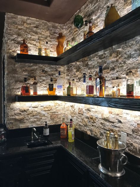 Industrial Home Bar, Housing Decor, Rustic Basement Bar, Home Bar Plans, Home Bar Areas, Rustic Basement, Home Bar Rooms, Modern Home Bar, Bar Plans