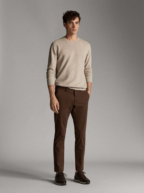 Brown Pants Outfit, Mens Fall Outfits, Sweater Outfits Men, Mens Smart Casual Outfits, Mens Business Casual Outfits, Herren Style, Minimalist Fashion Men, Mens Business, Mens Casual Outfits Summer