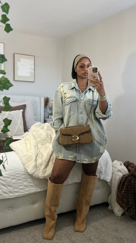 Sand Suede Boots Outfit, Fall Boots Outfit Black Women, Girly Fall Outfits Black Women, Tan Boots Outfit Black Women, How To Style Brown Boots Knee Highs, Coach Outfits Women, Denim Boots Outfit, Black Thigh High Boots Outfit, Suede Boots Outfit