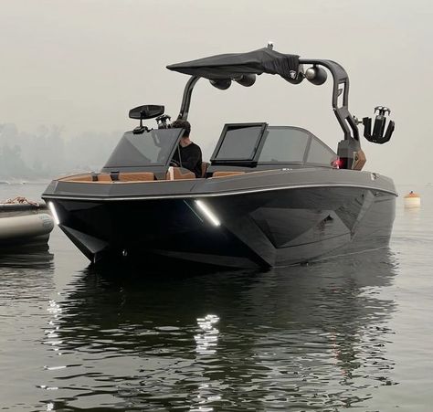 Solid black custom G23! Would you add color to the beast?! Black Yatch Boat Luxury, Nautique Boats, Wake Boat, Malibu Boats, Yatch Boat, Malibu Surf, Fishing Yachts, Wakeboard Boats, Black Boat