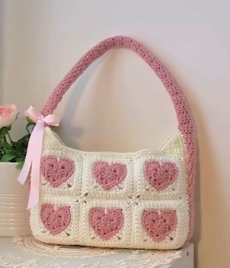 Crochet Heart Granny Square Bag Pattern Free - Yours Crafts Heart Pattern Crochet Bag, Crochet Aesthetic Bag Free Pattern, Cute Crocheted Bags, Crochet Bag With Granny Squares, Craft Inspo Aesthetic, Crochet Bags Purses Pattern Free, Crochet Projects With Granny Squares, Granny Square Crochet Bags, Free Crochet Patterns Bag