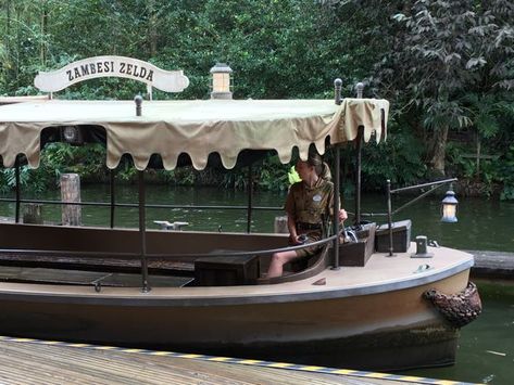 Jungle Cruise boat Jungle Cruise Party, Jungle Cruise Boat, Jungle Cruise Disneyland, Jungle Journey Vbs, Jungle Vbs, Vbs Jungle, Florida Theme Parks, Theme Parks Rides, Cruise Party