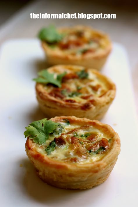 Curry Chicken Tart 咖喱鸡挞 Savoury spicy snack that has a unique flaky crust. This crust combines an oil dough and a water dough to get layers of flakiness. Chicken Tart, Pie Maker Recipes, Savoury Tarts, Savoury Pies, Pie Maker, Mini Quiches, Savory Pastry, Savory Tart, Savory Pies