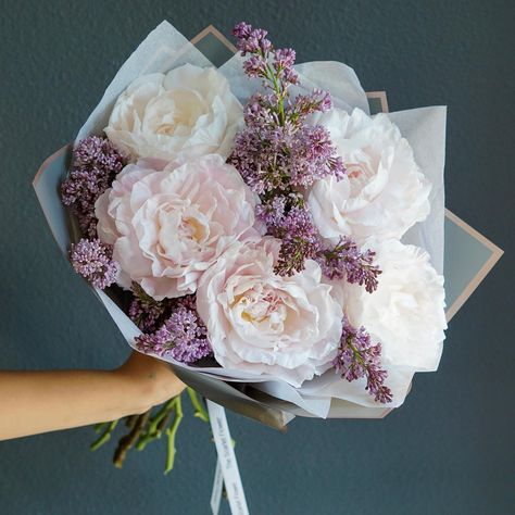 VALENTINE’S DAY PRE-ORDERING OPEN NOW 🤍 It’s the most lovely time of the year! Life gets busy and time flies by! Pre-order flowers now to be all set ahead 🌱 📞 213-214-0044 📍OC & LA County deliveries available Meadow Of Flowers, White Peonies Bouquet, Lilac Wedding Bouquet, Lilac Bouquet, Peony Bouquet Wedding, Romantic Florals, Lilac Wedding, Colourful Flowers, Nothing But Flowers