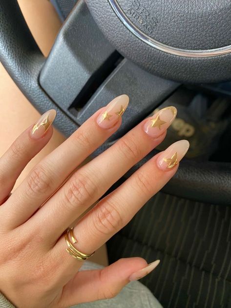 Gold Star Nails, Star Nails Acrylic, Gold Chrome Nails, Star Nail Designs, Gold Acrylic Nails, Chrome Nails Designs, Almond Acrylic Nails, Star Nails, Xmas Nails