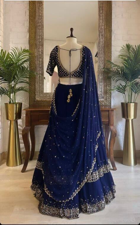 Add some sparkle to your wardrobe with these stunning Pakistani Designer Heavy Indian Lengha Lehenga Choli! Available in beautiful blue color, stitched up to size S,XL(44 inches), made with heavy georgette material. Perfect for weddings and parties. Get your hands on this ethnic wear now! #PakistaniDesigner #LehengaCholi #WeddingWear #EthnicFashion #BridalFashion #eBay #eBayStore #eBaySeller #Lengha #Blue #India #HeavyGeorgette #Doesnotapply #Women #BridalFashion https://www.ebay.com/itm/29... Indian Lenghas, Blue Lengha, Indian Lengha, Red Lehenga Choli, Lehenga Choli For Women, Desi Dress, Bridal Lehenga Designs, Simple Lehenga, Latest Bridal Lehenga