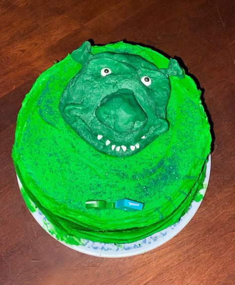 Shrek Emo Shrek Cake, Funny Shrek Cake, Ugly Cakes Fail, Easy Cake Ideas Decorating, Cute Easy Cake Decorating Ideas, Chewbacca Cake, Valentines Day Ideas For Boyfriend, Cake Decorating Easy, Cake Fail