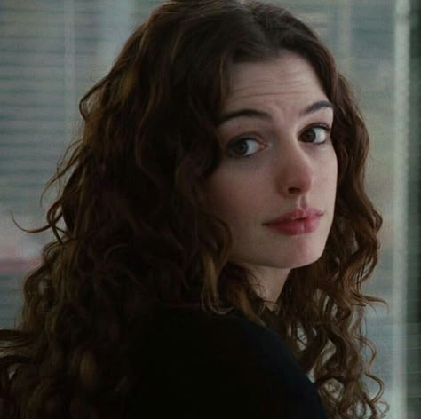 Actresses With Curly Hair, Pretty Actresses Celebrities, Curly Character, Adam Shulman, Mia Thermopolis, The Princess Diaries, The White Queen, Princess Diaries, Christopher Nolan