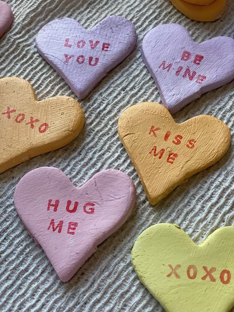 Pottery Ideas For Valentines Day, Valentine Clay Projects, Clay Ideas For Valentines Day, Diy Clay Valentines Gift, Clay Things To Make For Your Boyfriend, Valentines Day Clay, Valentines Pottery Ideas, Air Dry Clay Heart, Valentines Day Ceramics