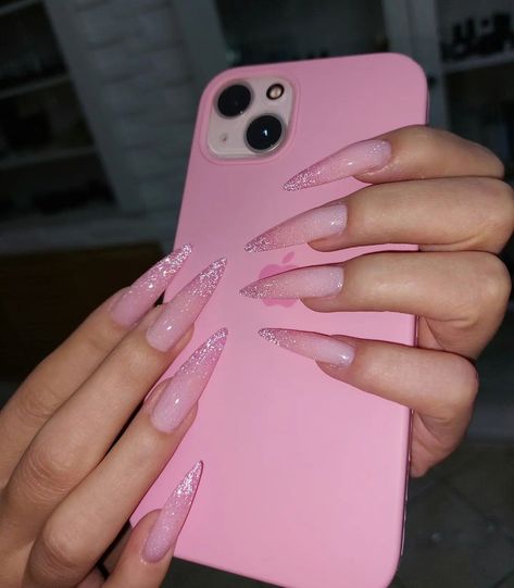 Pointy Acrylic Nails, Pink Stiletto Nails, Almond Nails Pink, Nails Photos, Acrylic Nails Stiletto, Stilleto Nails Designs, Pointy Nails, Pink Glitter Nails, Pointed Nails