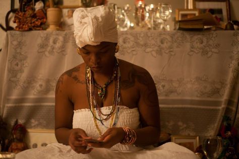 Appropriation of Hoodoo. African American Culture Aesthetic, Hoodoo Aesthetic, Black Spiritual Women, Medieval America, African Witch, Hoodoo Witch, Black Witchcraft, Womans Hair, African Traditional Religions