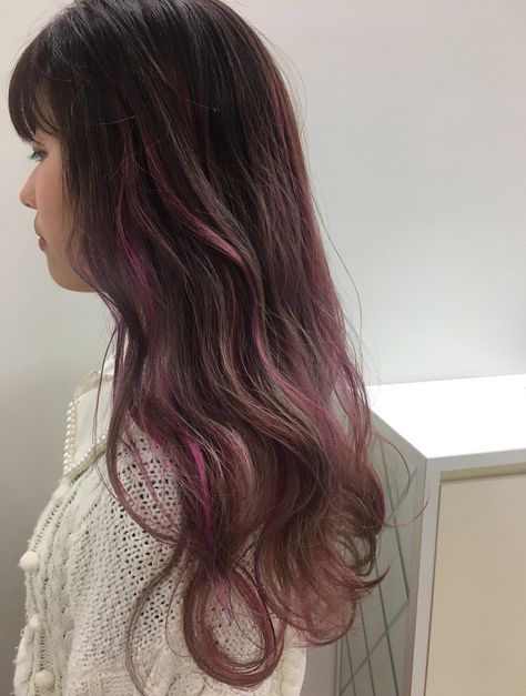 Dyed Hair Inspiration Highlights, Layered Hair With Pink Highlights, Pink Babylights Brunette, Pink On Brown Hair No Bleach, Chocolate Brown And Pink Hair, Pink Tinted Hair Brunette, Pink Highlights In Dark Hair, Subtle Purple Hair Brunettes, Subtle Pink Highlights Brunette