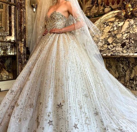 Elie Saab Bridal Zuhair Murad Wedding Dresses, Zuhair Murad Fall 2022, Zuhair Murad Wedding Dress, Extravagant Dresses, Wedding Dresses Zuhair Murad, Zuhair Murad Bridal, Fall 2022 Couture, Zuhair Murad Dresses, 2022 Couture