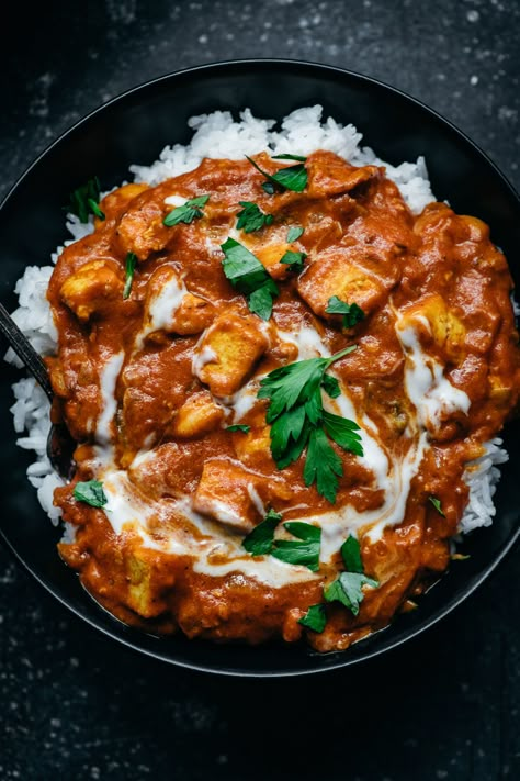 Tofu Tikka Masala, Tofu Tikka, Coconut Milk Sauce, Crowded Kitchen, Pudding Chia, Vegan Tofu, Vegan Yogurt, Vegan Curry, Crispy Tofu