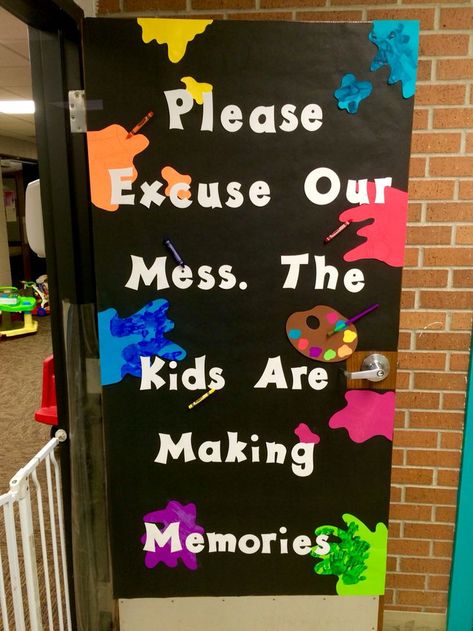 Room Door Ideas, Teacher Door Decorations, Preschool Door, Classroom Door Displays, Classe D'art, Classroom Door Ideas, Daycare Decor, Eyfs Classroom, Infant Classroom