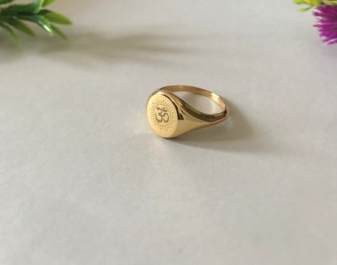 925 Sterling Silver Om Ring - Religious Symbol Inspired Signet Ring - Engraved Om Ring - Om Sign Signet Ring - Hindu God Ring - Signet Ring Om Gold Rings, Peace Sign Ring, David Ring, Om Sign, Engraved Signet Ring, Top Selling Jewelry, Ring Indian, Moon And Star Ring, Engraved Ring