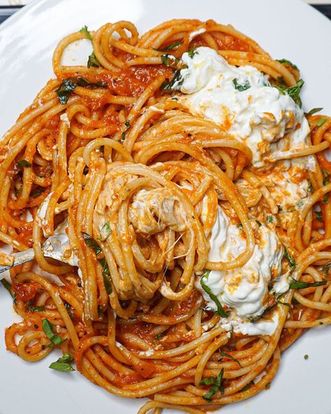 Ramano. on Instagram: “Bucatini pomodoro with burrata. Swipe right➡️. #pomodoro #burrata” Bucatini Burrata, Pasta Pomodoro Recipe, Pasta Arrabiata, Burrata Pasta, Pasta Pomodoro, Swipe Right, Soft Cheese, Delicious Healthy Recipes, Have You Tried