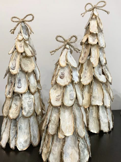 Diy Oyster Shell Nativity Scene, Oyster Christmas Tree, Shell Christmas Decorations, Oyster Shell Ornaments Diy, Oyster Tree, Oyster Shell Tree, Oyster Christmas, Oyster Shells Diy, Oyster Crafts