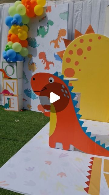 Kids Party Planner on Instagram: "Nimi turned One!!  Dinosaur 🦖 🦕 Party  Stomp, chomp and Roar!!   #dino #dinosaurparty #dinoparty" Dinosaur Birthday Drawing, Dino Decorations Party, Dinosaur Backdrop Ideas, Dino Party Decorations, Baby Dinosaur Party, Dinosaur Birthday Decorations, Kids Party Planner, Dinosaur Party Decorations, Dinosaur Birthday Party Decorations