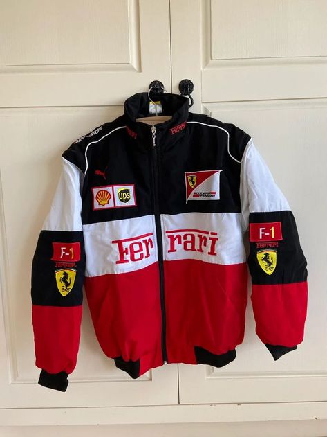 Ferrari Racing Jacket, Porsche Jacket, Racing Jacket Outfit, Ferrari Vintage, Black Store, Vintage Racing Jacket, Red Ferrari, Ferrari Jacket, Racing Jackets