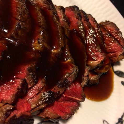 Demi Glaze Recipe, Demi Glaze Sauce, Demi Glaze, Bordelaise Sauce, French Sauces, Prepared Meals, Red Wine Sauce, Marinade Sauce, Brown Sauce