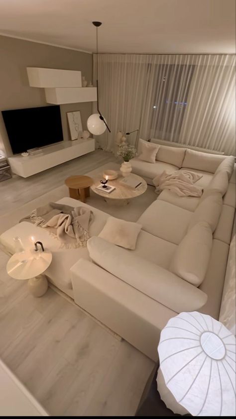 White Interior House Design, Vision Board Living Room, Aesthetic Big Living Room, White Modern House Interior Design, Sitting Room Aesthetic, Vision Board Home Decor, Dnevne Sobe Ideje, Living Room With Dining Area Design, Beige House Aesthetic