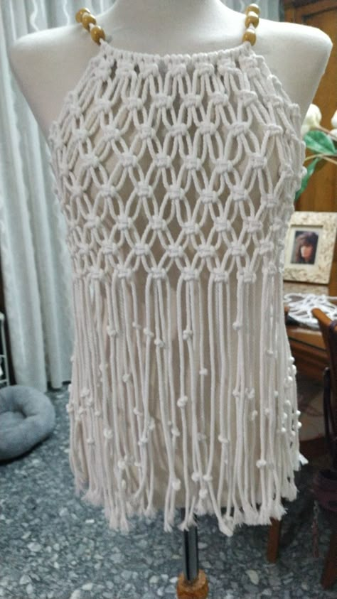 Diy Macrame Projects, Macrame Fashion, Macrame Top, Jute Macrame, Simpul Makrame, Macrame Clothes, Recycled Dress, Macrame Knots Tutorial, Macrame Dress