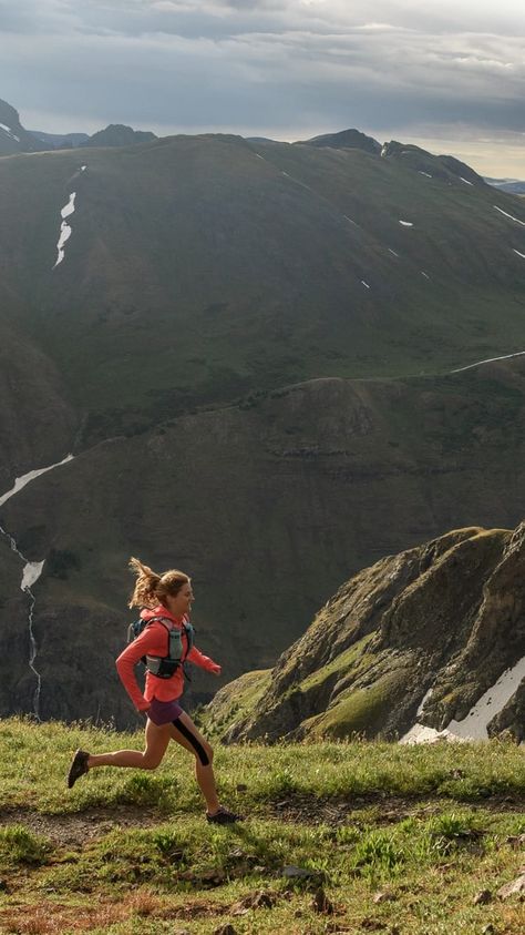 Trail Running Photography Inspiration, Trail Aesthetic Running, Women Trail Running, Trail Run Aesthetic, Women Running Aesthetic, Running Aesthetic Photography, Summer Running Aesthetic, Trail Running Aesthetic, Fitness Aesthetic Women