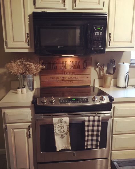 Wooden farmhouse bakery sign. Placed behind a stove that lacks a backsplash. Shiplap Behind Stove, Behind Oven Backsplash, Wall Behind Stove Ideas Kitchens, Behind Oven Decor, Behind Stove Decor Ideas, Oven Decor, Flat Top Stove, Stove Decor, Small Kitchen Hacks