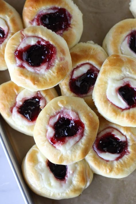 Kolache Filling Ideas, Kolache Factory Copycat Recipe, Kolache Recipe Easy, Cherry Kolaches, Kolaches Recipe Easy, Kolache Recipes, Slovakian Recipes, Kolache Recipe Czech, Polish Sweets