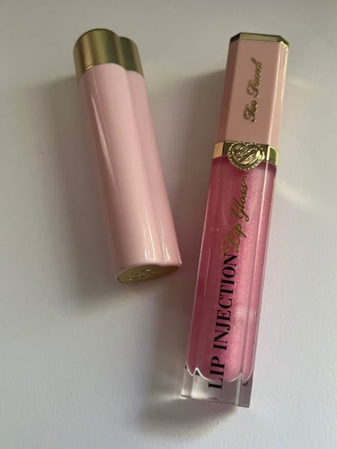 Lip Gloss Too Faced, Too Faced Makeup Aesthetic, Too Faced Aesthetic, Too Faced Lip Gloss, Two Faced Makeup, Too Faced Lipstick, Lip Cosmetics, Two Faced, Ethereal Makeup