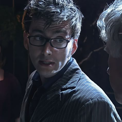 Midnight Doctor Who, David Tennant Glasses, 10th Doctor Pfp, Tenth Doctor Pfp, David Tennant Pfp, 10th Doctor Icon, Tenth Doctor Icon, David Tennant Icon, Young David Tennant