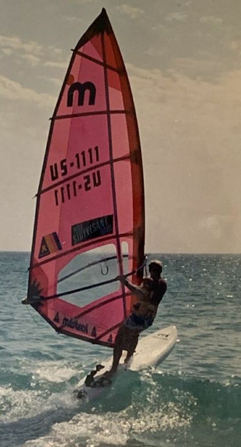 Wind Surfing Photography, Destiny Cosplay, Surf Boys, Surfing Aesthetic, Dad Vibes, School Sucks, Camp Vibes, Kitesurfing, Surfing Waves