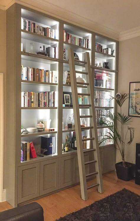 Diy Bookshelves, Home Library Rooms, Creative Bookshelves, Modern Decorating, Library Ladder, Living Room Built Ins, Decorating Bookshelves, Bookshelf Ideas, Bookshelves In Living Room